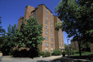 Students Organize Carwash to Support Suffering Residents of High and Low Rise Community