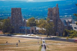 Visiting Class of 2019 Egregiously Mislead by Weekend’s Weather